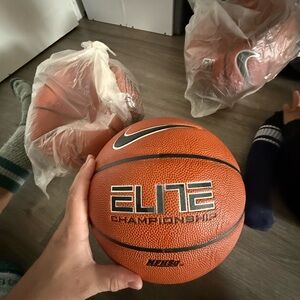 Nike ELITE Basketball